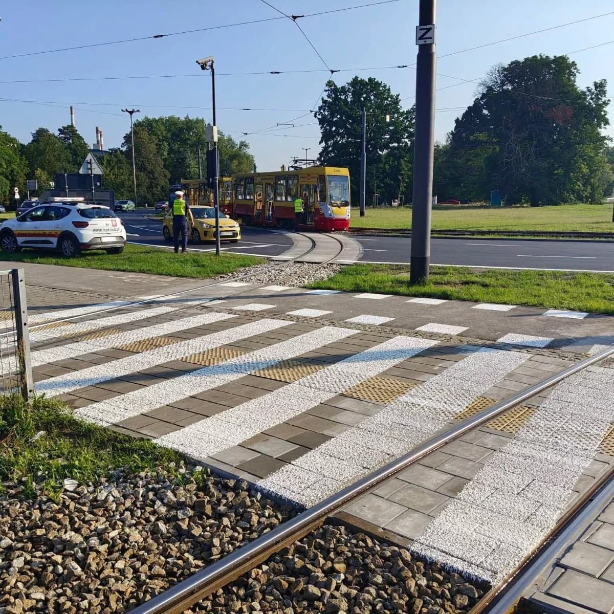Tramwaj wykoleił się na świeżo wyremontowanym torowisku. Teraz doszły nowe utrudnienia