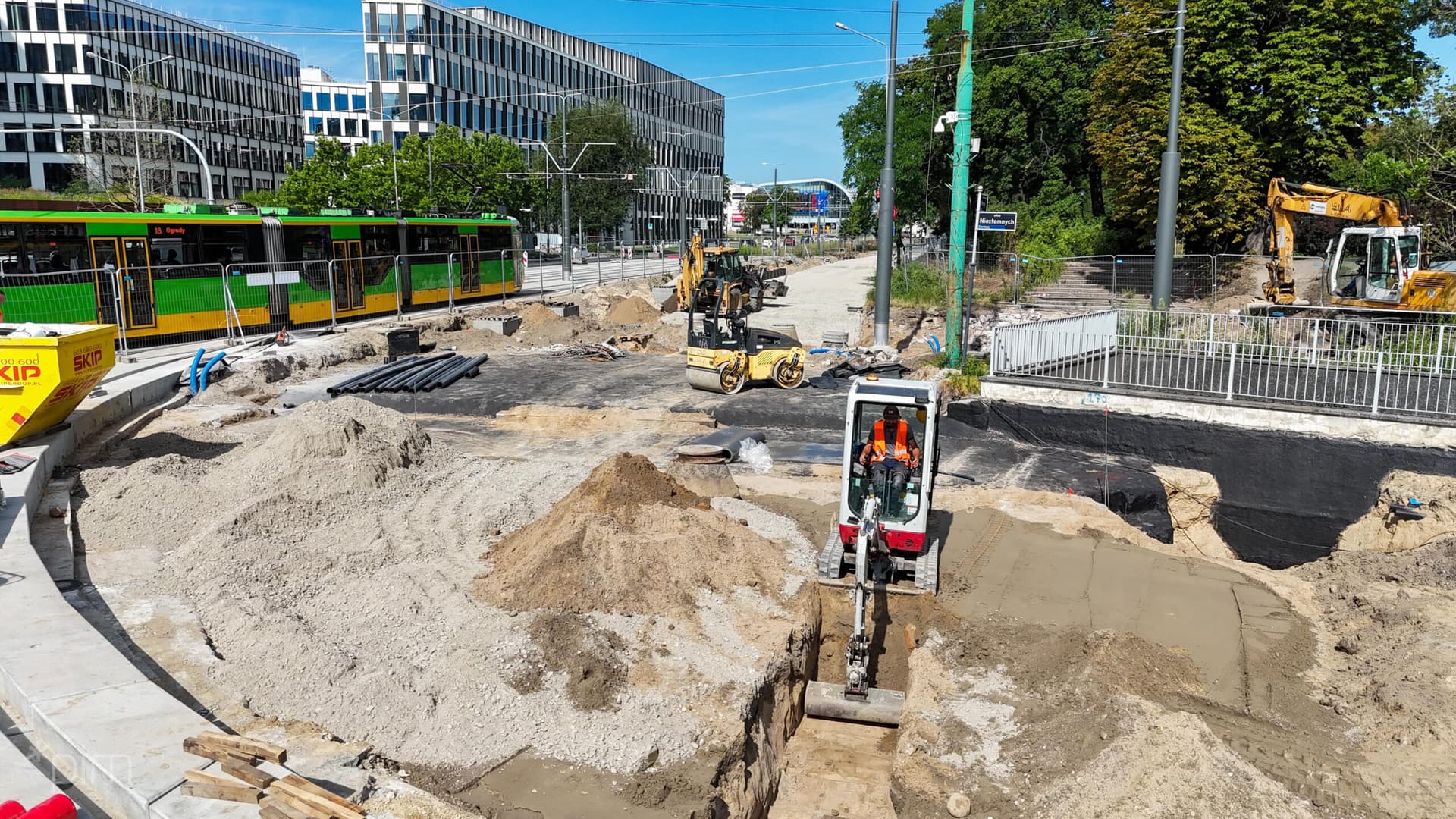 Tramwaje szybciej wrócą na ul. Królowej Jadwigi
