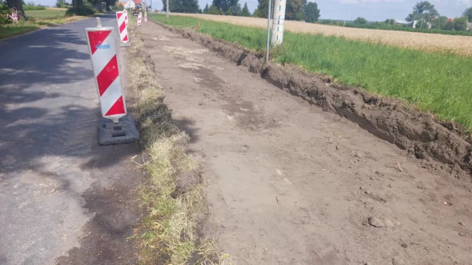 Trwa budowa chodnika. Będzie miał 400 m