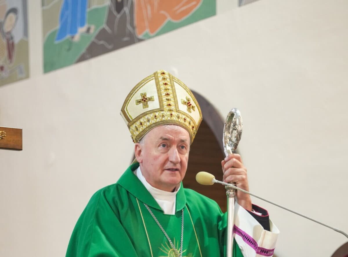 Trwa proces biskupa Andrzeja Jeża. Zeznania byłego dyrektora szkoły i ksiądz z Sądecczyzny Trwa proces biskupa Andrzeja Jeża. Zeznania byłego dyrektora szkoły i ksiądz z Sądecczyzny