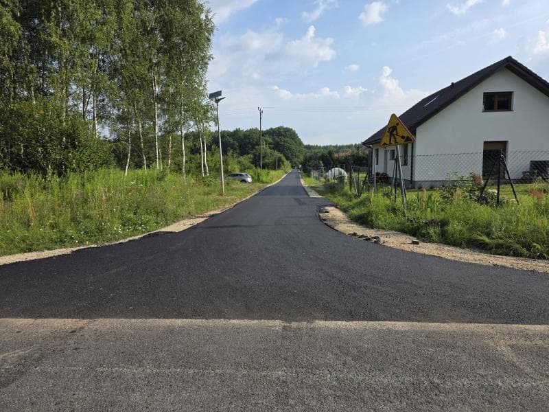 Trwają remonty dróg gminnych w Gminie Miękinia. Prace zakończą się do końca sierpnia