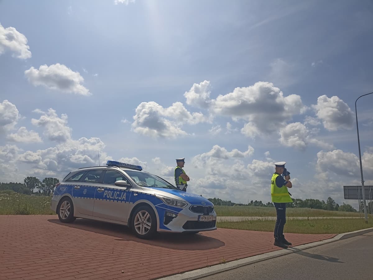 Trzy prawa jazdy zatrzymane za prędkość