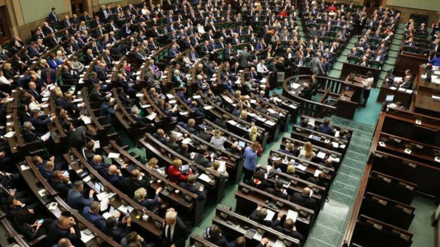 Tusk pierwszy, ale większość w Sejmie może mieć prawica