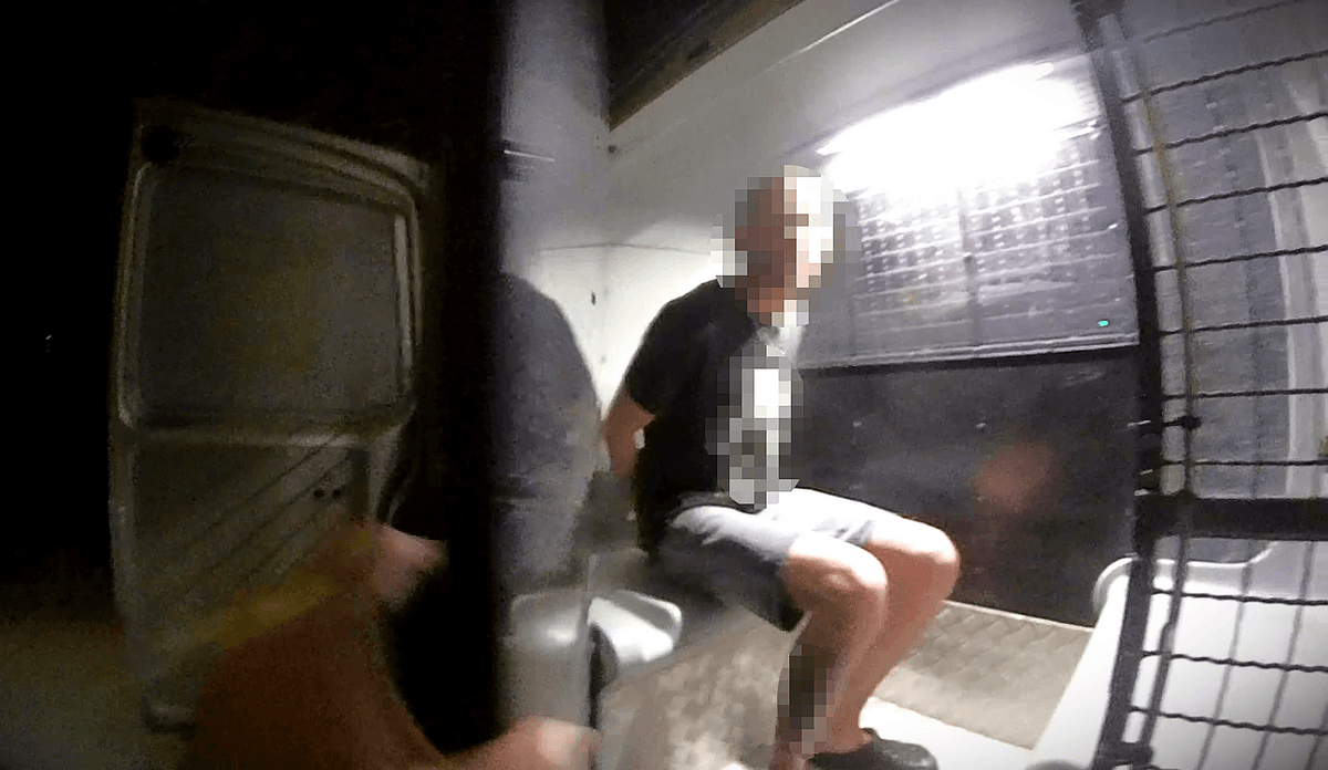 Uciekał przed kontrolą, za kierownicą zmienił go równie pijany pasażer