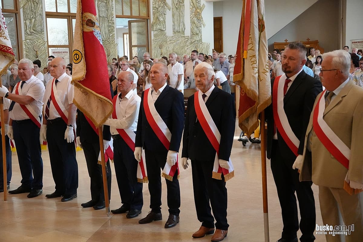 Uroczystość ku czci św. Krzysztofa w Busku-Zdroju. Po Mszy Świętej poświęcono pojazdy (foto)