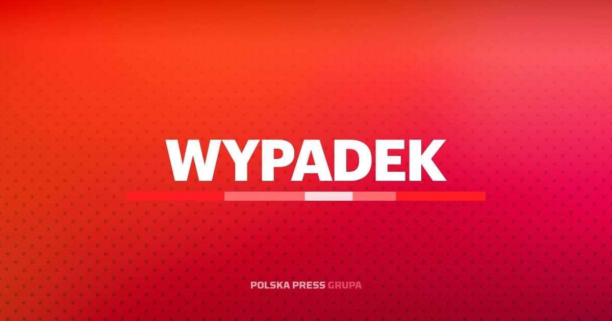 Utrudnienia na A4 w Tarnowie. Samochód wjechał w bariery