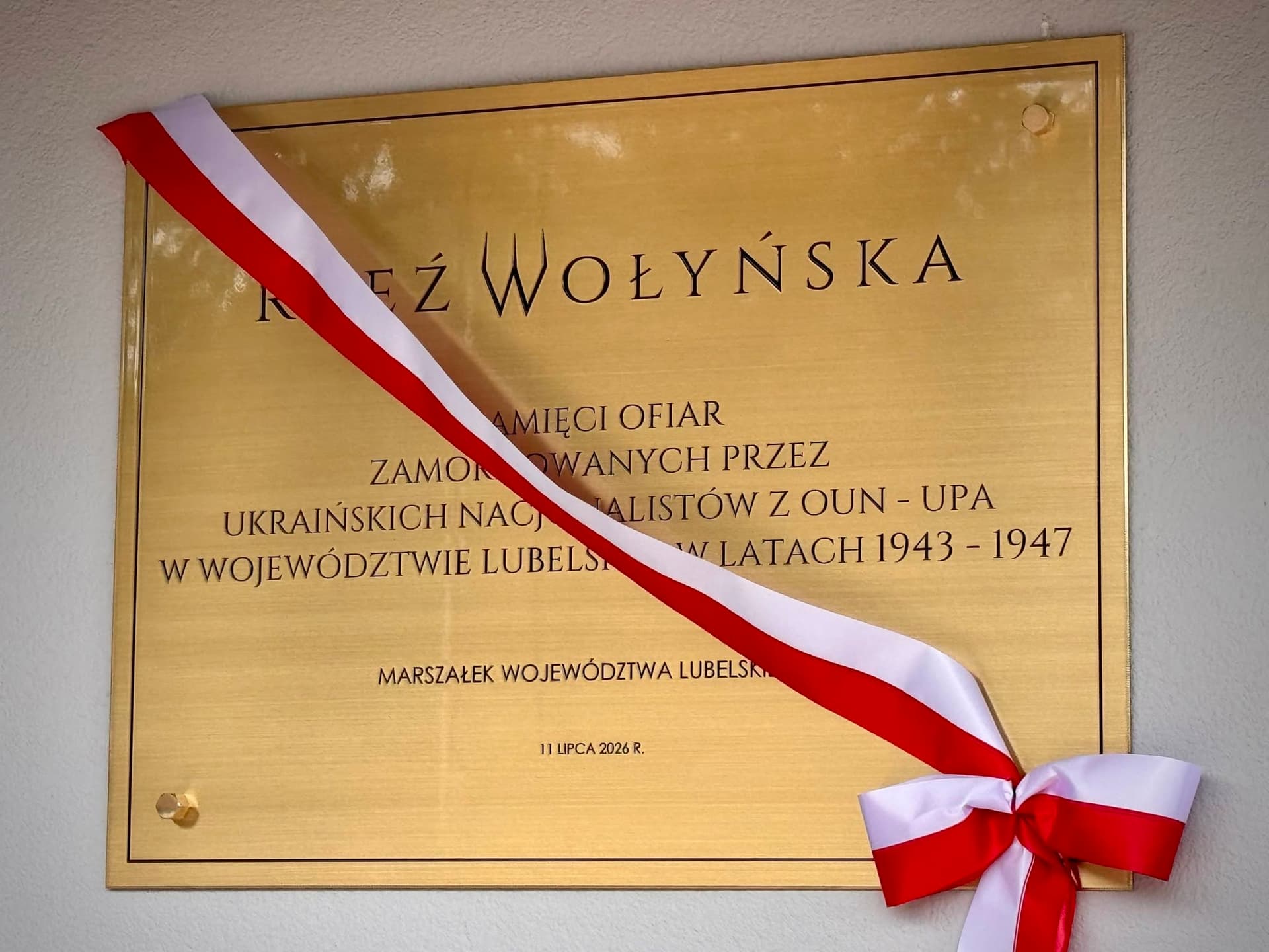W Białej Podlaskiej odsłonięto tablicę pamięci Ofiar Rzezi Wołyńskiej