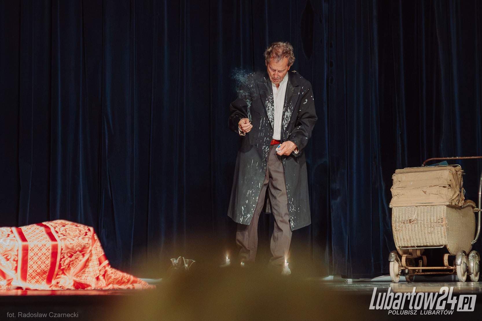 „W cieniu nienawiści rosną kwiaty". Szwedzki teatr w Lubartowie