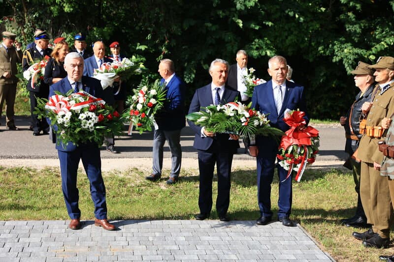 W powiecie skarżyskim uczczono pamięć ofiar hitlerowskiej zbrodni w Klonowie