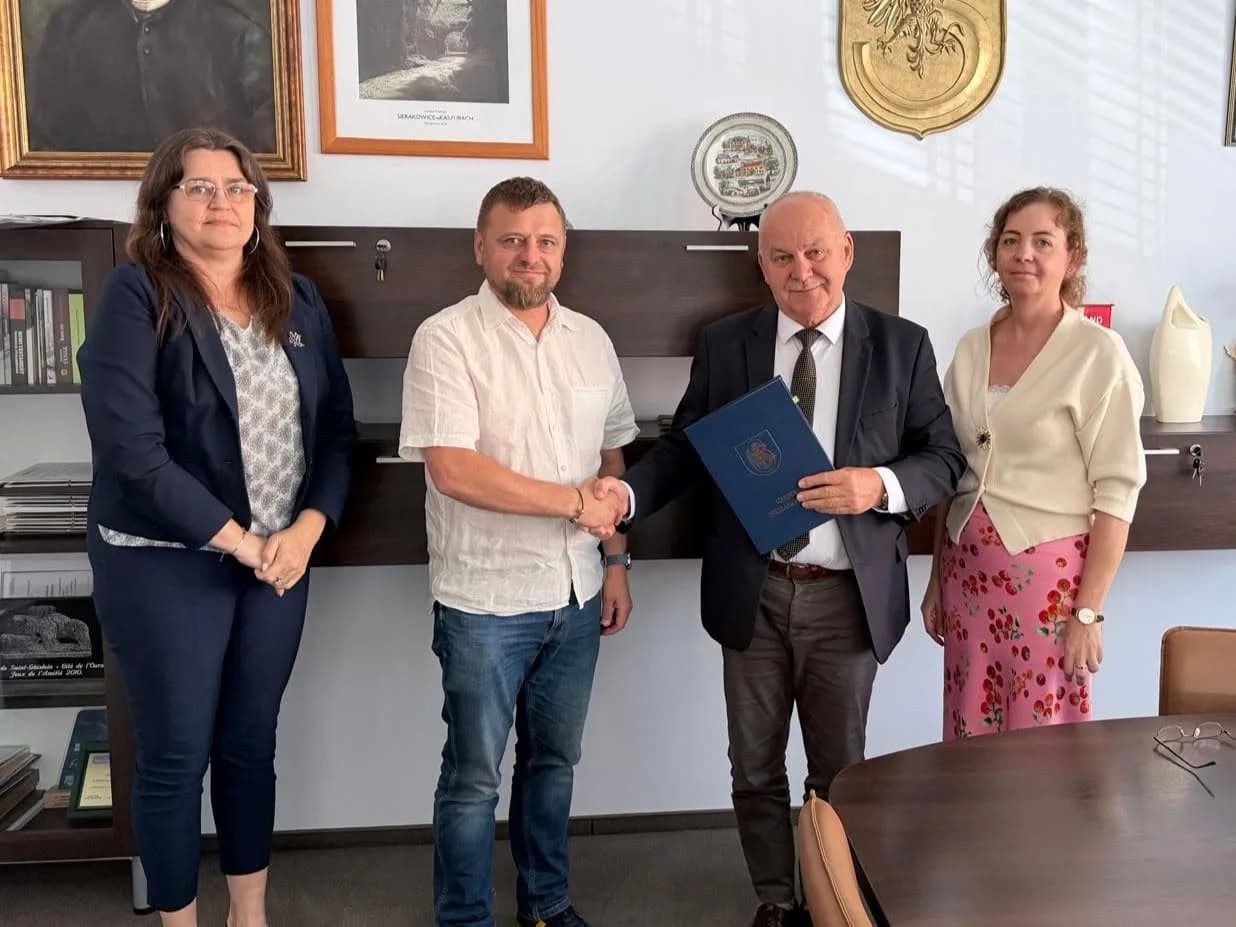 W Szkole Podstawowej w Gowidlinie powstanie miejsce doraźnego schronienia. Podpisano umowę