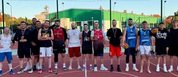 Wakacyjny turniej koszykówki 3×3 na Kalbarze