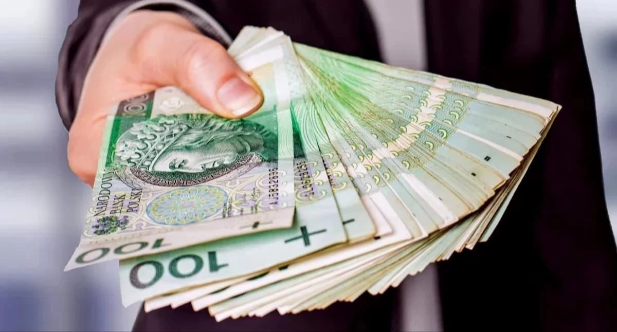 Waloryzacja emerytur i rent 2027. Są pierwsze wyliczenia. Tak może wzrosnąć Twoje świadczenie