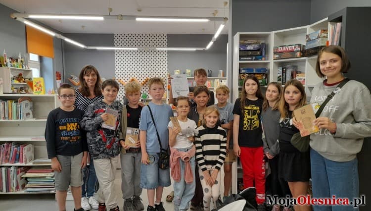 Warsztaty detektywistyczne z Beatą Papierz w bibliotece