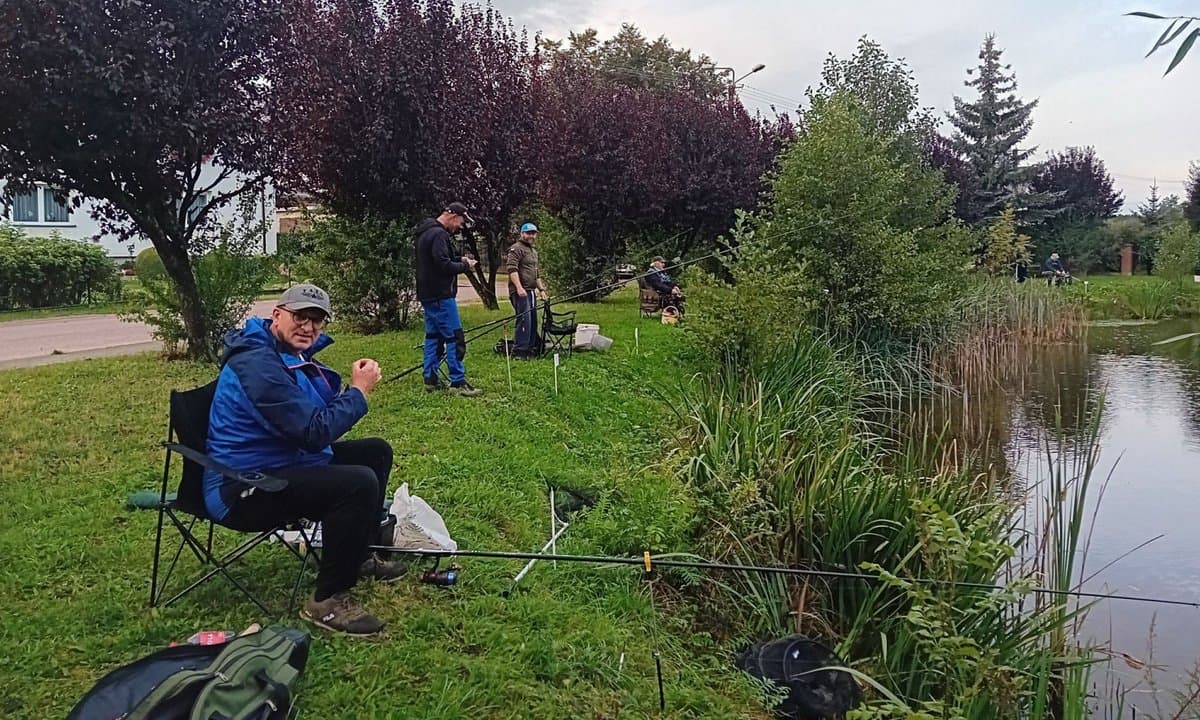 Wędkarskie emocje nad wodą
