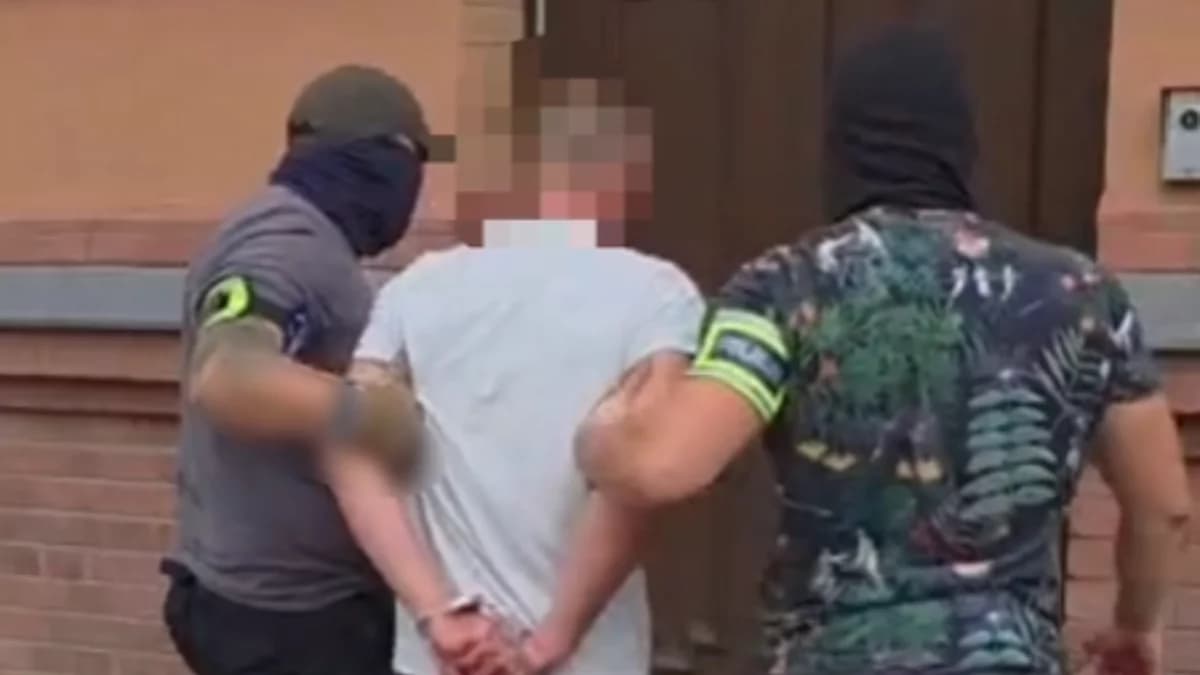WiadomościNapad na firmę w gminie Kórnik 42-latek uciekł ze skradzioną szafą pancerną