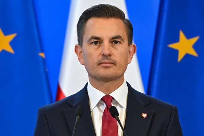 Wiceminister sprawiedliwości Arkadiusz Myrcha zapowiada, że zrzeknie się immunitetu. Wniosek prokuratury w tej sprawie ma jeszcze w piątek (10 lipca) trafić do Sejmu.