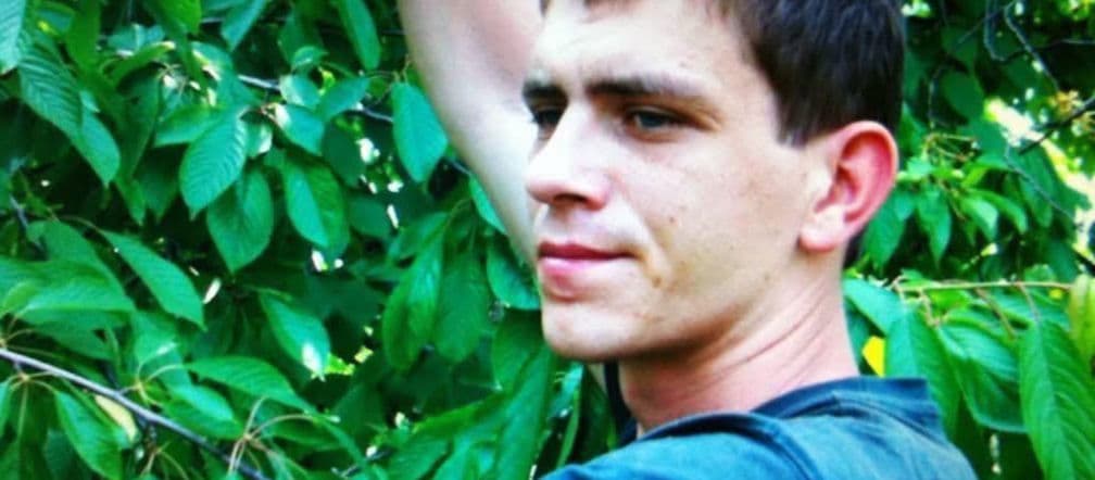 Wieloletnie poszukiwania Marynarz Piotr Piela zaginął podczas wyprawy, zostały po nim tylko rzeczy. Pokój wciąż na niego czeka