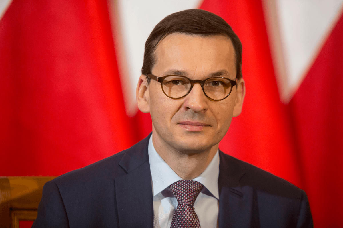 Władze PiS wygaszają stowarzyszenia