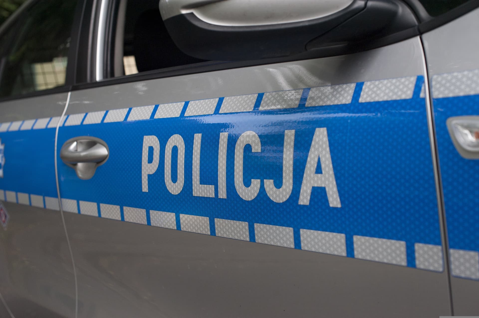 Włamał się na plebanię i uciekł przez okno. Podczas ucieczki złamał nogę