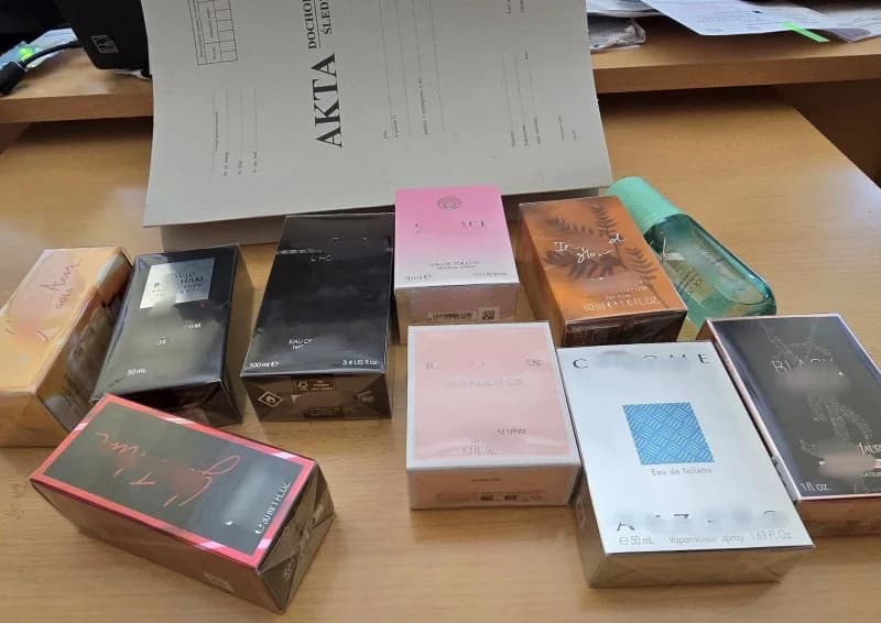 Wpadli na drobnej kradzieży, w plecaku mieli łup za 2 tysiące. 18-latek w areszcie