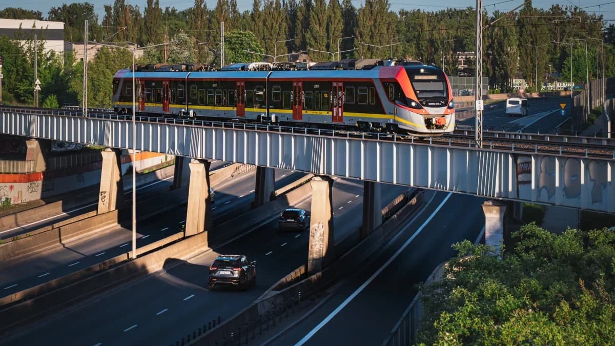 Wraca bardzo ważne połączenie w Łódzkiem. Ta linia kolejowa znów obsłuży pasażerów
