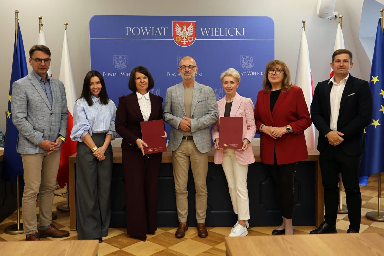 Wsparcie psychologiczne i zawodowe w jednym miejscu. Nowa współpraca w Powiecie Wielickim