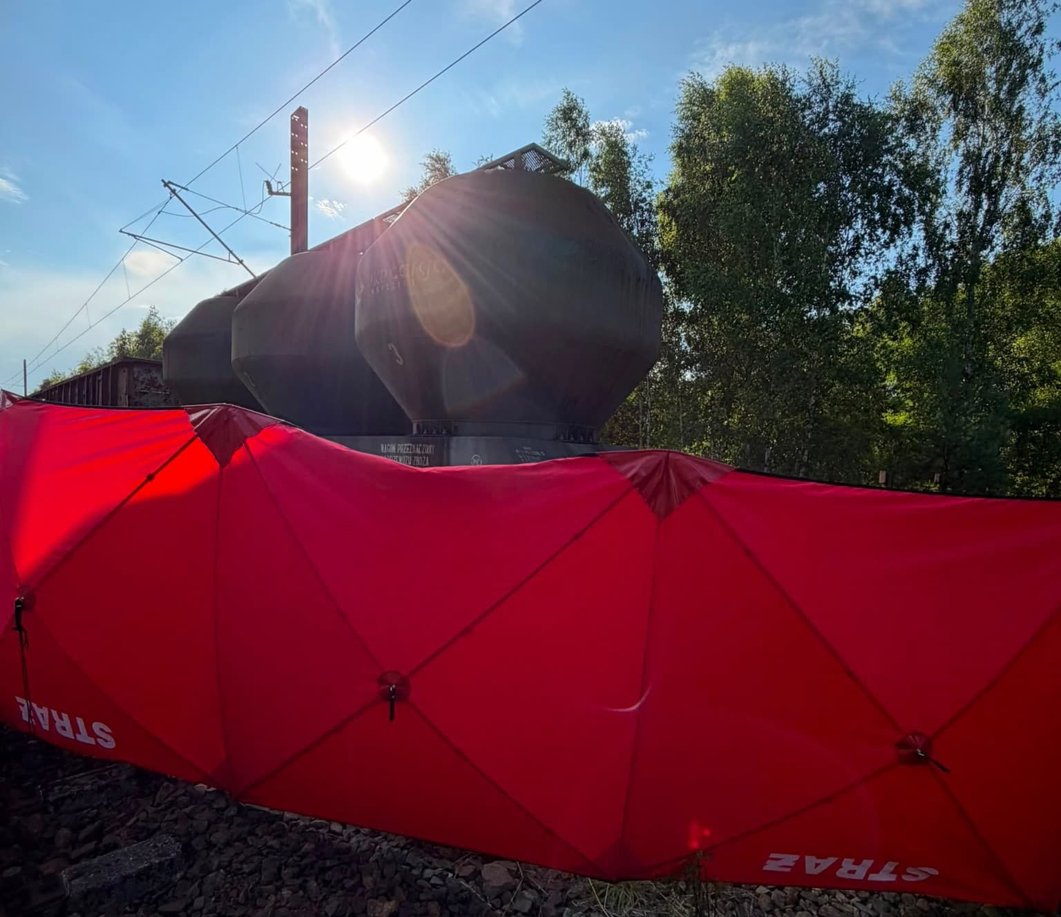 Wszedł na wagony i spadł. Nie żyje 17-latek