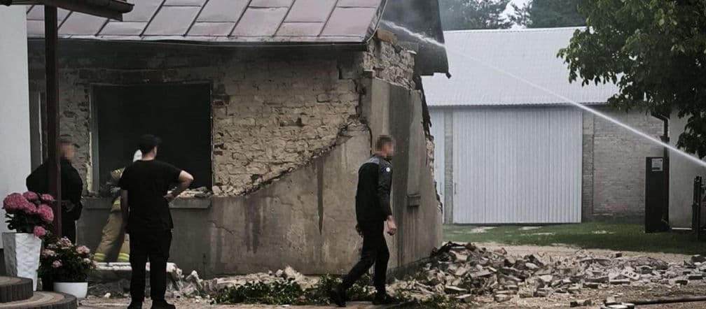 Wybuch gazu i pożar domu. 54-latek ciężko ranny