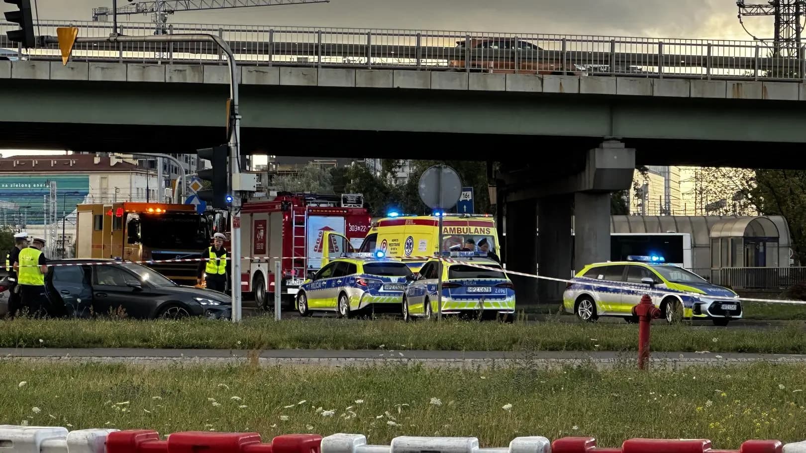 Wypadek autobusu w Warszawie. Jest nagranie z jazdy