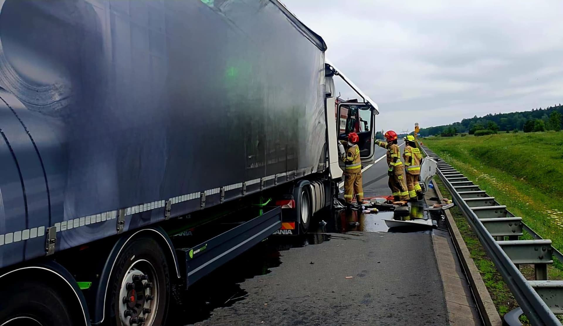 Wypadek na autostradzie A1 w Kujawsko-Pomorskiem. Dwie osoby są ranne