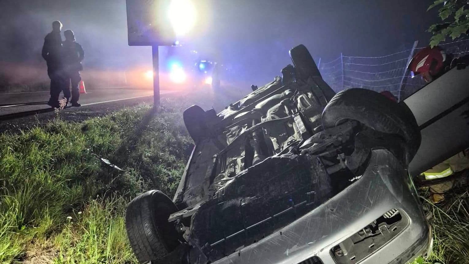 Wypadek samochodu osobowego w Solarni. Poszkodowana osoba trafiła do szpitala
