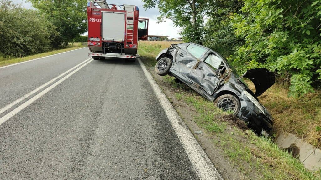 Wypadek w Markowej. Jedna osoba poszkodowana po zderzeniu