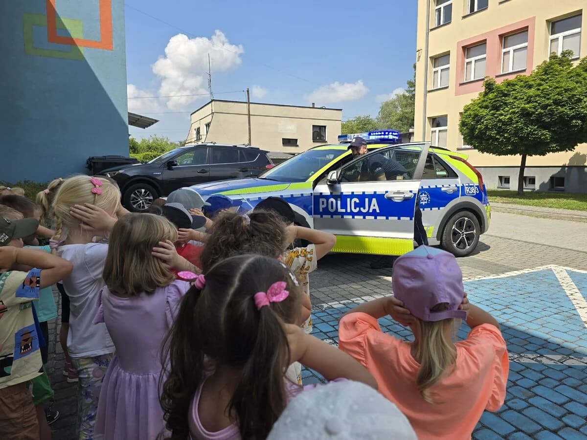 Wyry: Dzielnicowi z Mikołowa przeprowadzili prelekcję w przedszkolu