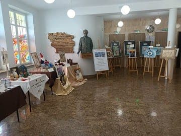 Wystawa twórczości artystycznej z okazji Dnia Godności Osób z Niepełnosprawnością Intelektualną w Centrum Kultury w Ropczycach