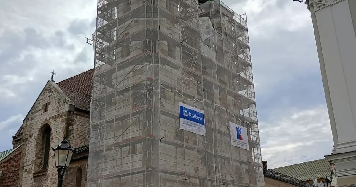 Z bliska widać, co zrobił czas. Remont przy Grodzkiej potrwa trzy lata