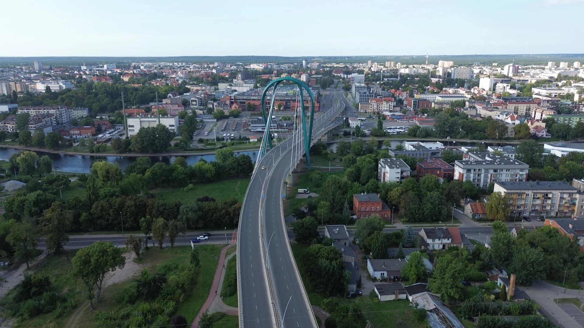 Żadne duże centrum handlowe w Bydgoszczy nie ma polskiego kapitału. Przyglądamy się skąd są właściciele