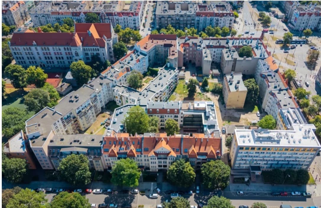 Zakończyła się rewitalizacja kwartału 33 w centrum Szczecina. Powstały nowe mieszkania i zielona przestrzeń dla mieszkańców