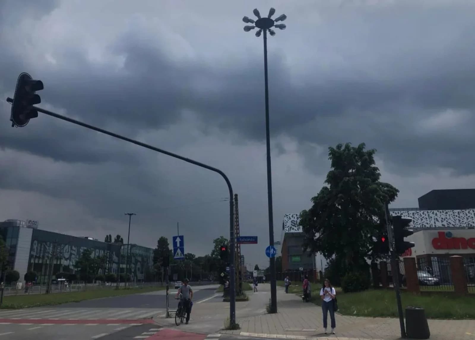 Załamanie pogody w Zgierzu jeszcze dziś. Wydano ostrzeżenie drugiego stopnia