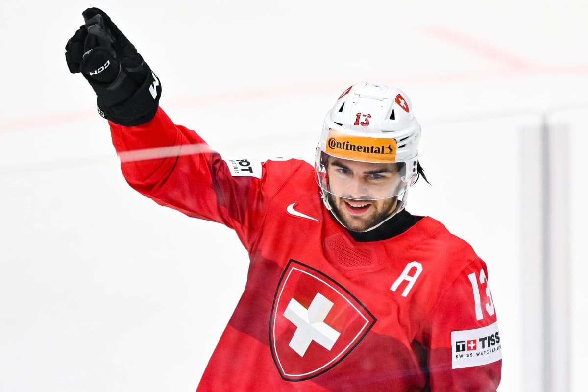 Zarabia 58 milionów dolarów w NHL. Na urlopie rzucił wszystko, by ratować uwięzioną rodzinę