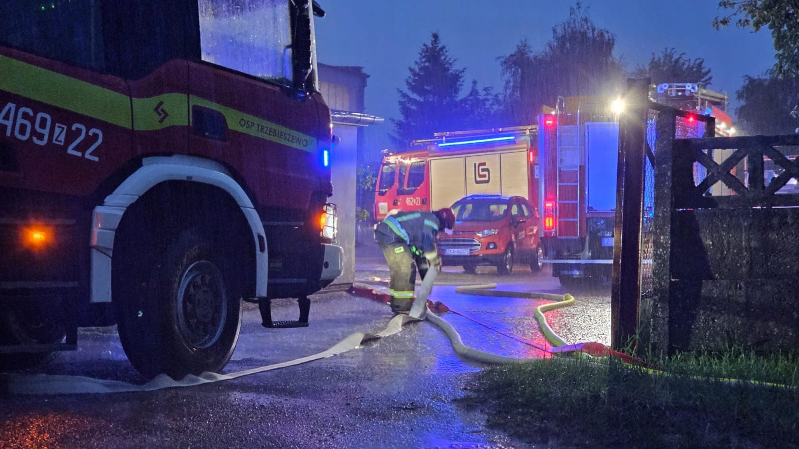 Zarząd Dróg Powiatowych pod wodą. Oberwanie chmury nad Kamieniem Pomorskim!