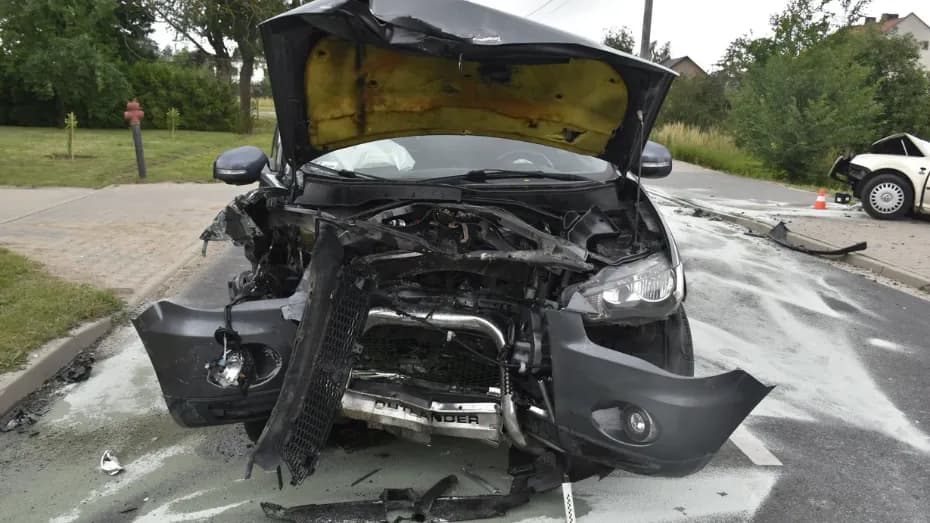 Zaśnięcie za kierownicą było jego najmniejszym problemem