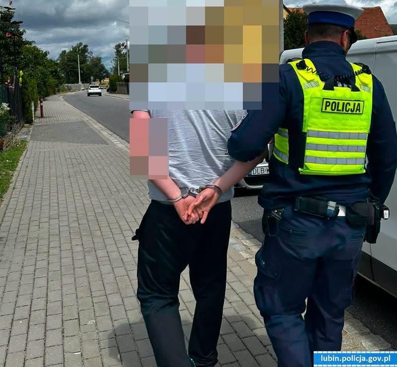 Zawrócił na widok policjantów