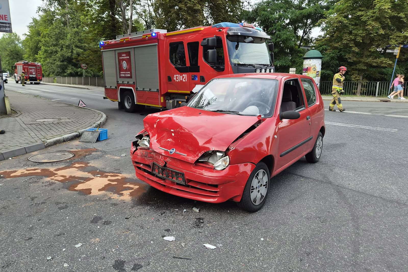 Zderzenie Fiata i Audi w Kluczborku. Jedna osoba trafiła do szpitala