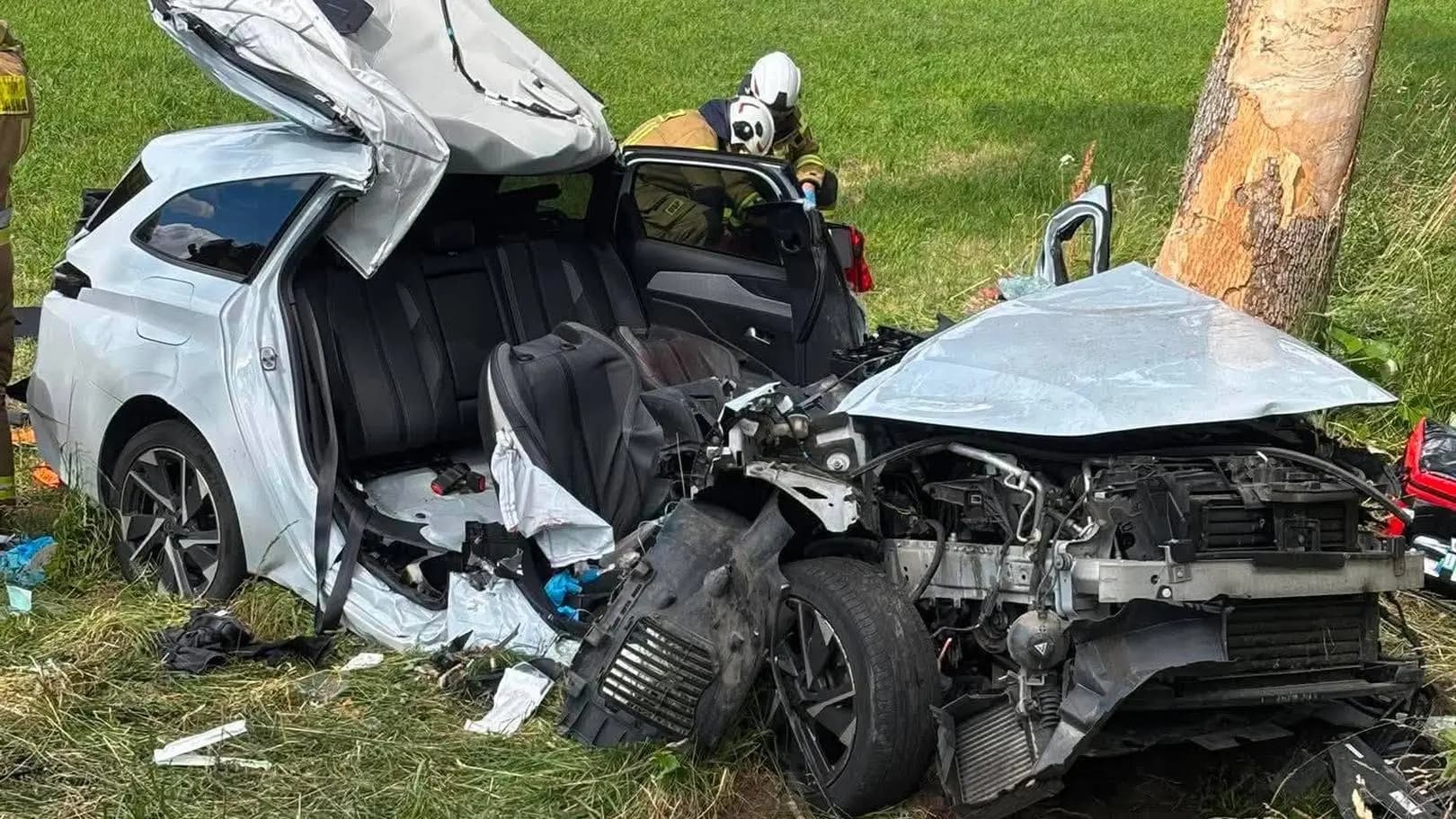 Zderzenie podczas wyprzedzania, jedna osoba nie żyje