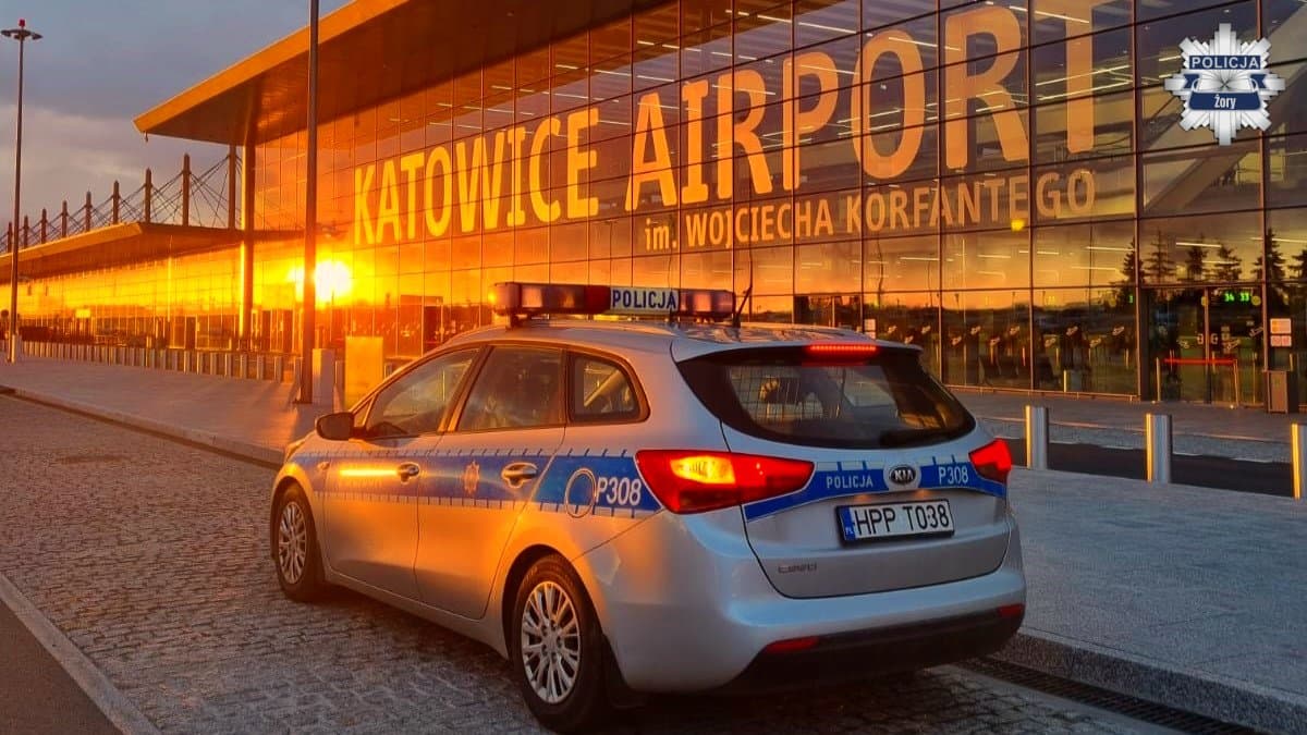 Złamał zakaz zbliżania się i ponownie groził swojej byłej partnerce śmiercią. Policjanci z Żor zatrzymali 49-latka, choć ten był już na lotnisku