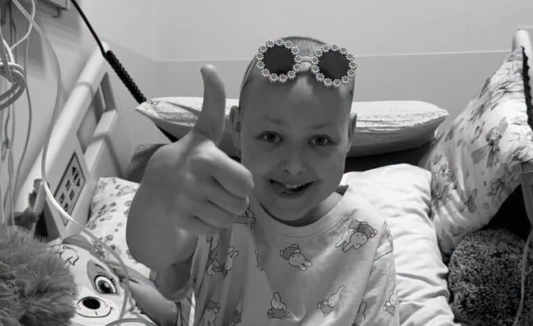 Zmarła Maja Gadowska, podopieczna fundacji Cancer Fighters. Poruszyła miliony wraz z Łatwogangiem
