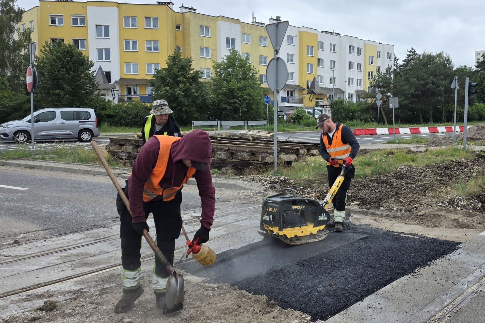 Zmiany na skrzyżowaniu Konstytucji 3 Maja i Wyszyńskiego. Ważne informacje dla kierowców i pasażerów