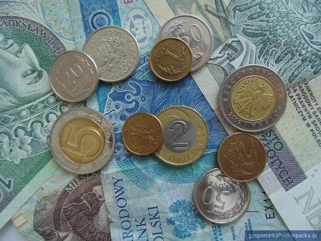 ZUS zwraca prowadzącym działalność gospodarczą nadpłatę składki zdrowotnej za rok 2025