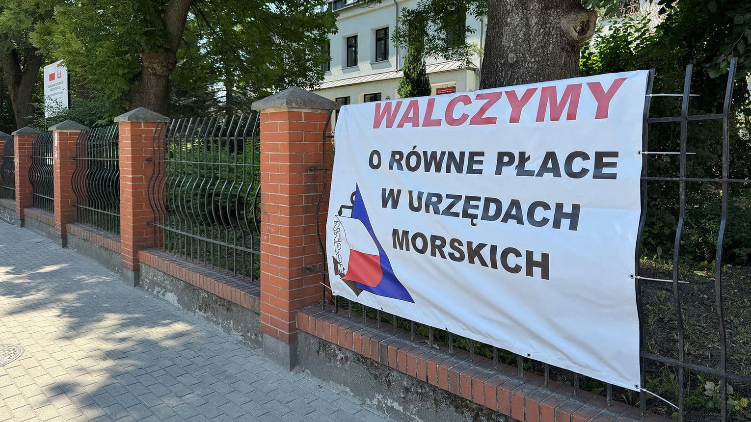 Związkowcy walczą o wyrównanie wynagrodzeń w Urzędzie Morskim w Gdyni