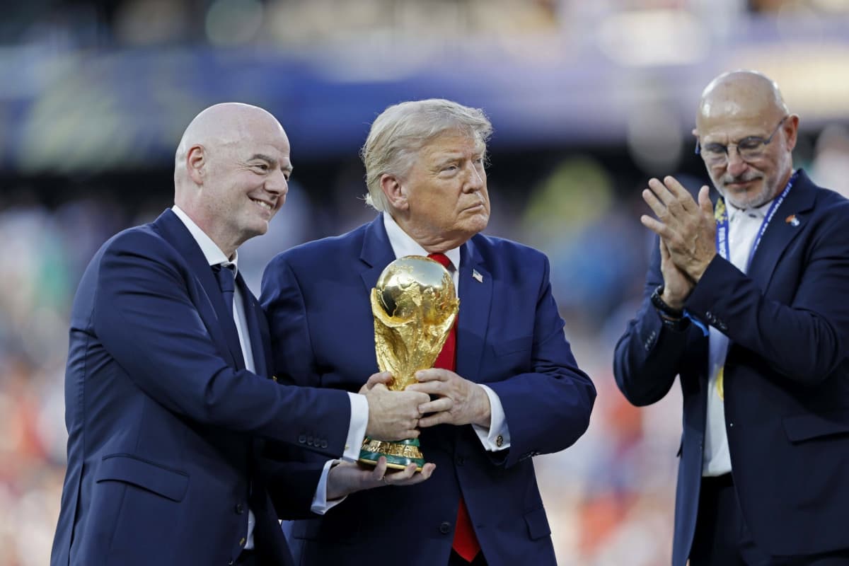 Zwycięzcy mundialu: Hiszpania i Donald Trump. Prezydent USA nie chciał zejść ze sceny